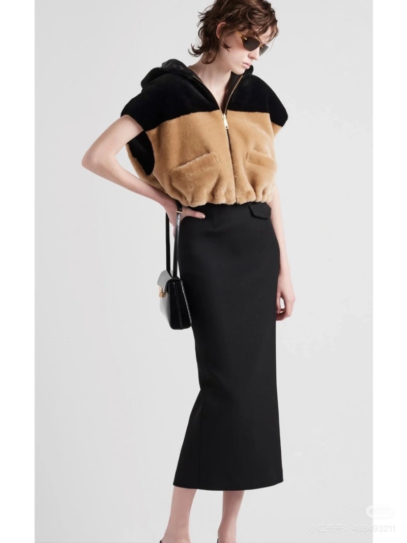 Prada Fall-Winter Montone Limited Collection Reversible Shearling Vest - Tan