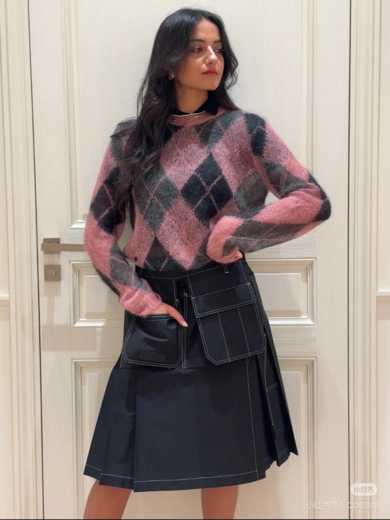 Dior Spring 2025 Mohair Blend Argyle Knit Sweater. Pink