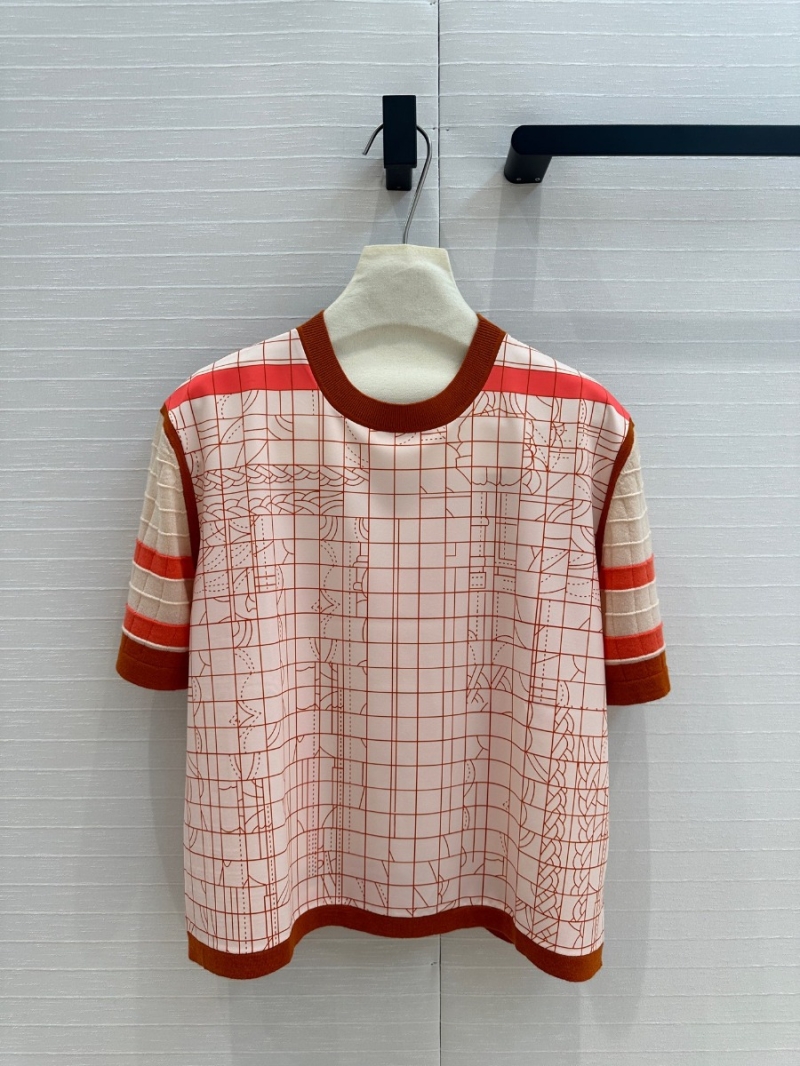Hermès 25S Collection Elegant Checkered Knit Top. Orange