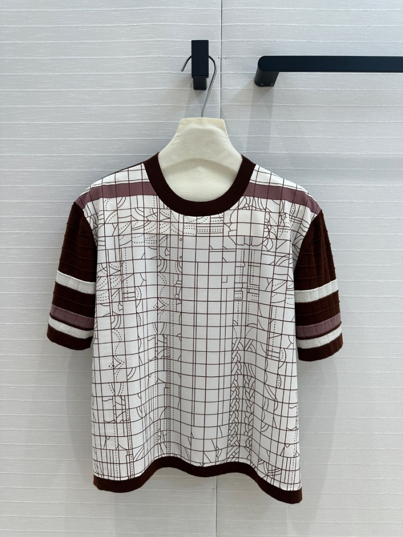 Hermès 25S Collection Elegant Checkered Knit Top. Beige