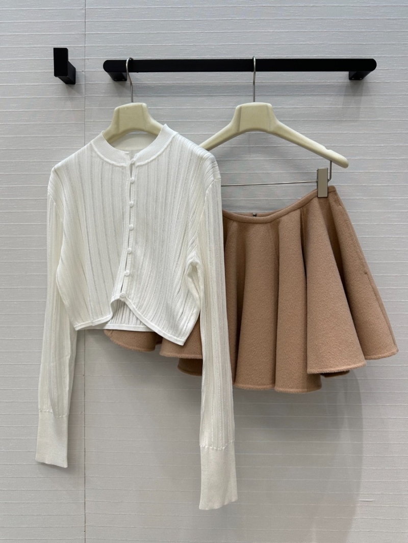 ALAIA Ribbed Knit Cardigan in White - Luxe Cropped Design with Openwork Detail