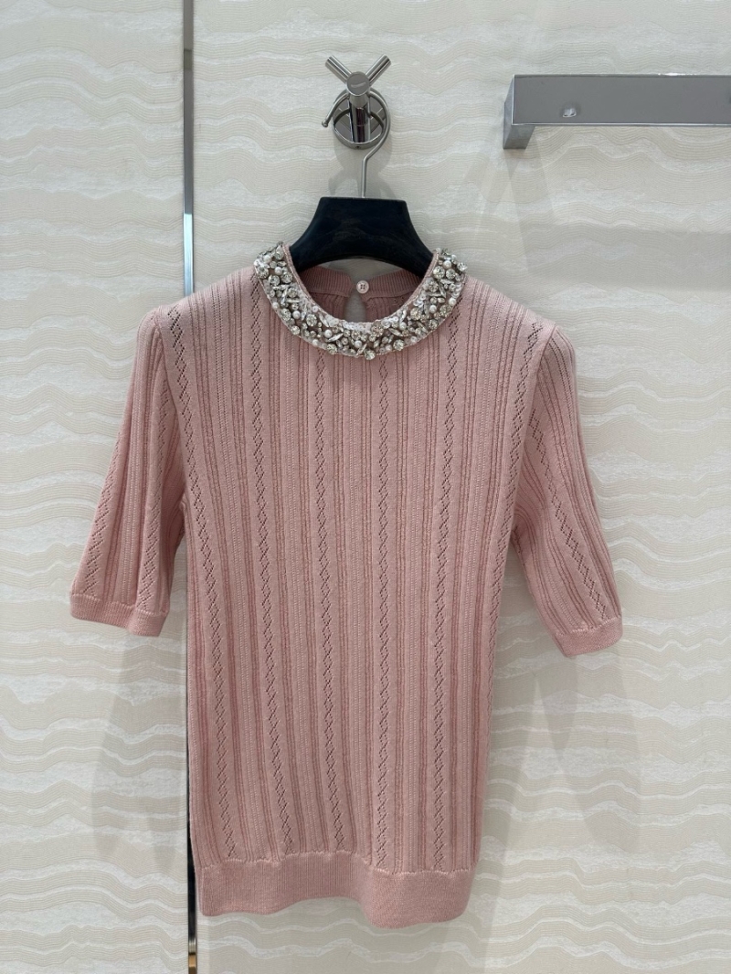 Valentino Elegant Crystal-Collar Wool Knit Top Pink – Luxurious and Chic