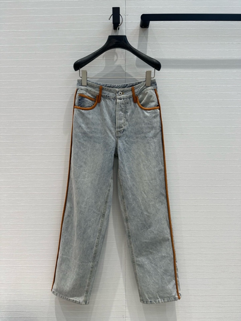 Miu Miu Early Autumn 2024 Contrast Suede Trim Denim Pants grey