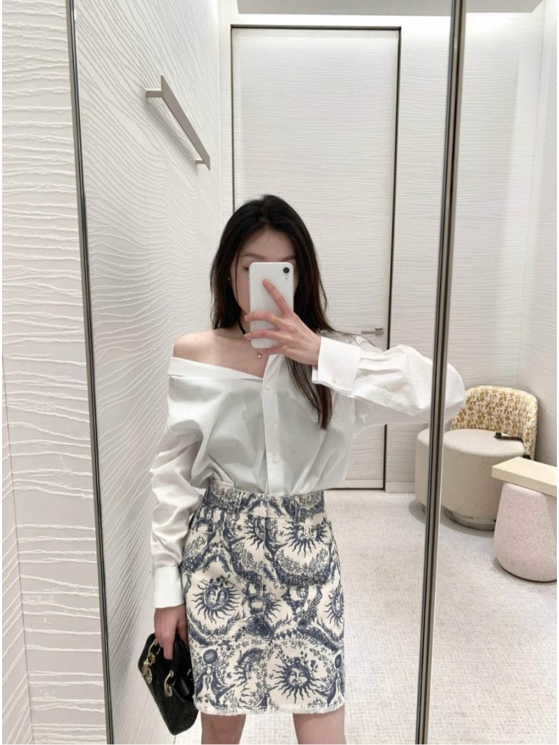 Dior Soleil Print Denim Skirt – Timeless Elegance