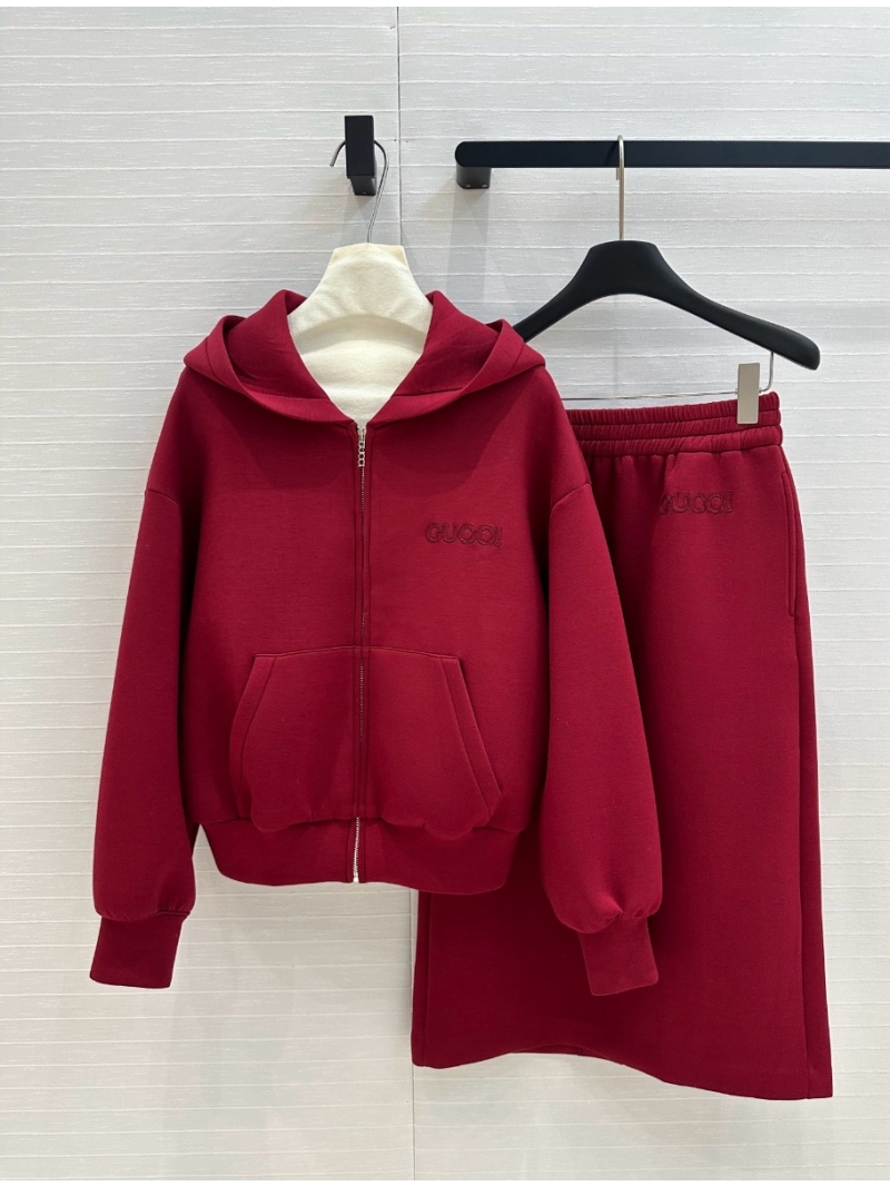 Gucci GG Capsule Collection Cotton Embroidered Letter Set Sweater with Skirt Red