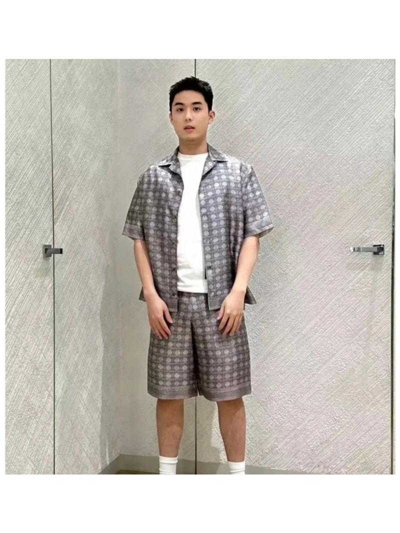 Dior New Arrival. 24SS Spring/Summer Mulberry Silk Set. Grey