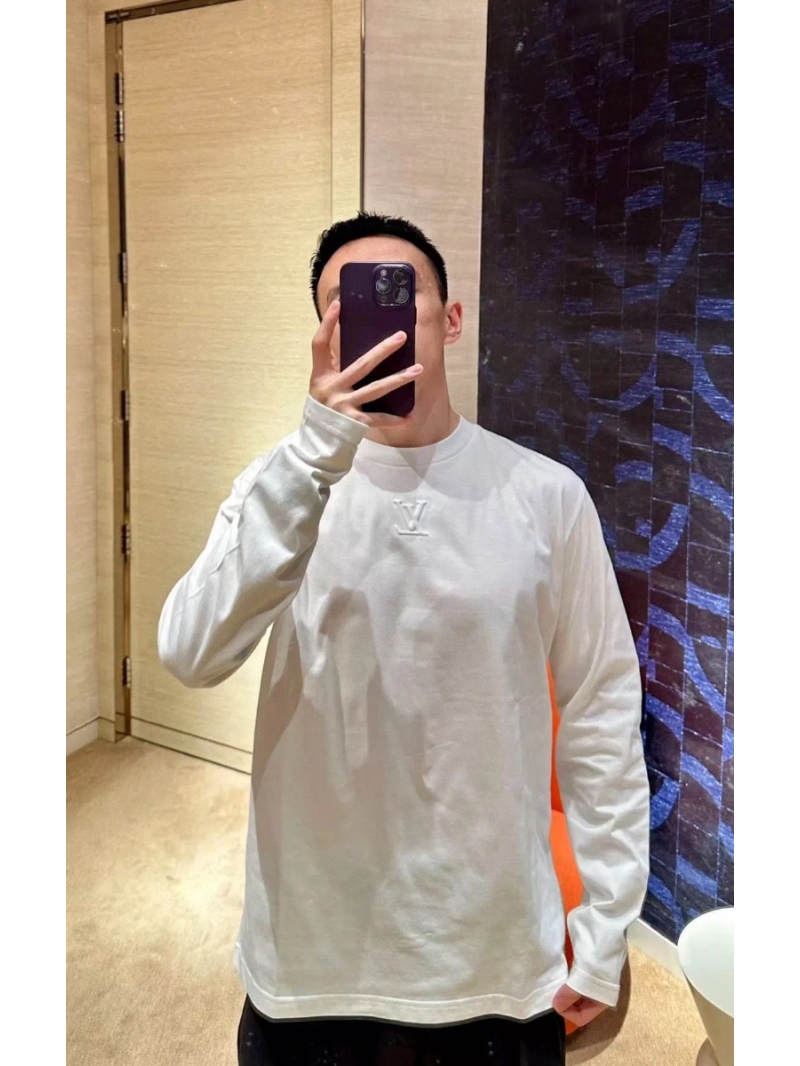 Louis Vuitton LV Embossed Logo Long-Sleeve T-Shirt in White