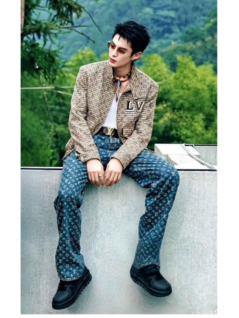 Louis Vuitton LV Monogram Pattern Washed Denim Jeans - Blue