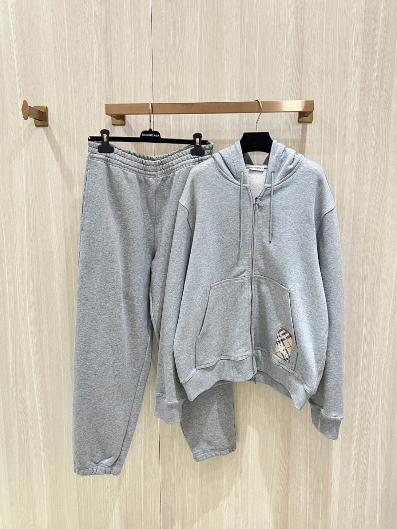 Burberry New Collection Elegant Checkered Sweat Set Hoodie & Sweatpants in Gray