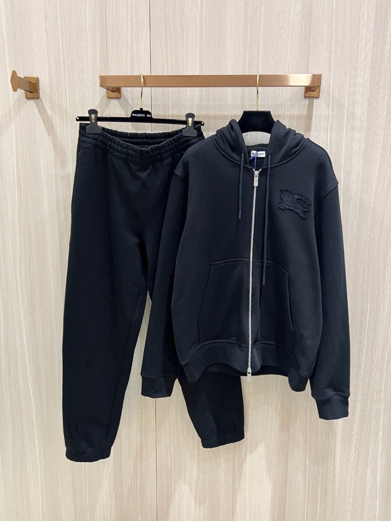 Burberry Embroidered Sweatset in Black