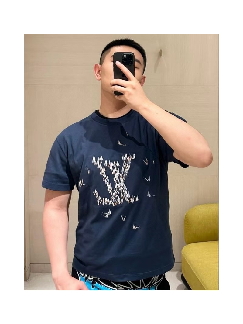 Louis Vuitton LV Signature Nautical Embroidered T-Shirt in Navy