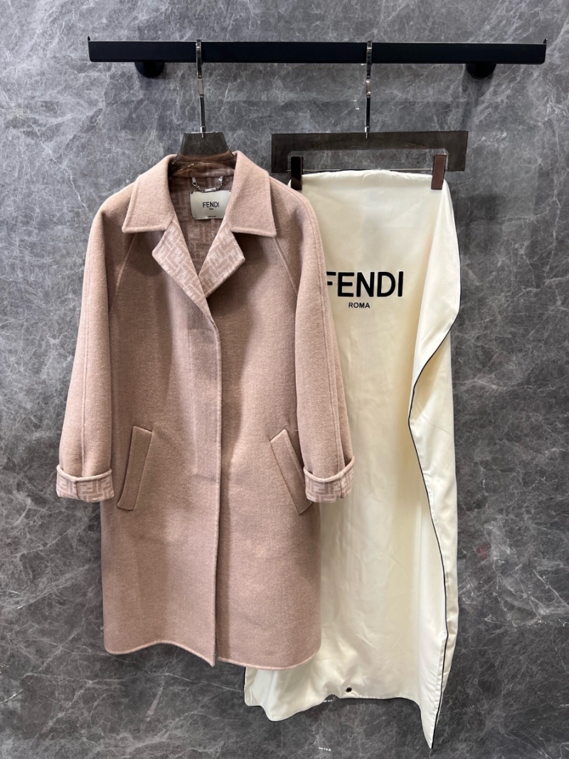 Fendi 24 FW Collection Elegant Lamb Wool Long Coat in Beige
