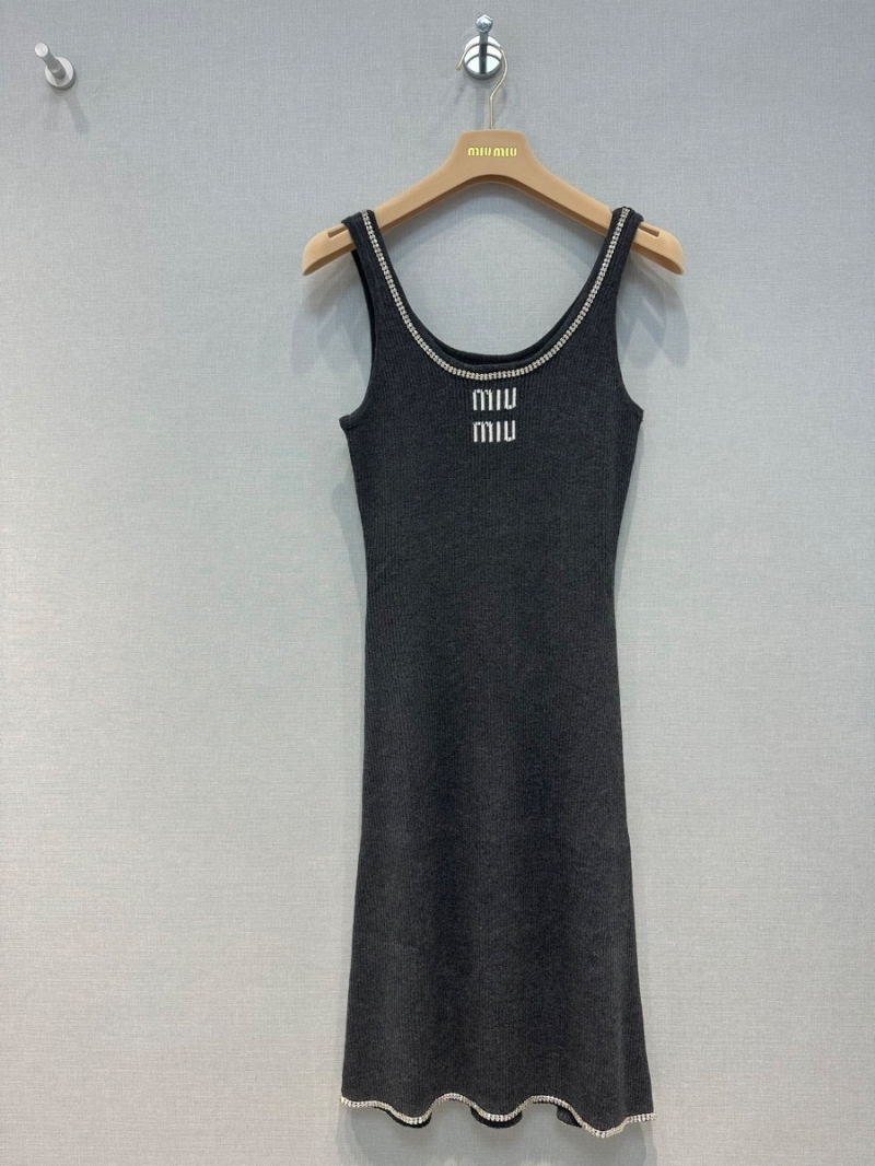 Miu Miu 24SS Early Spring New Arrival Handcrafted Rhinestone Knit Tank Dress