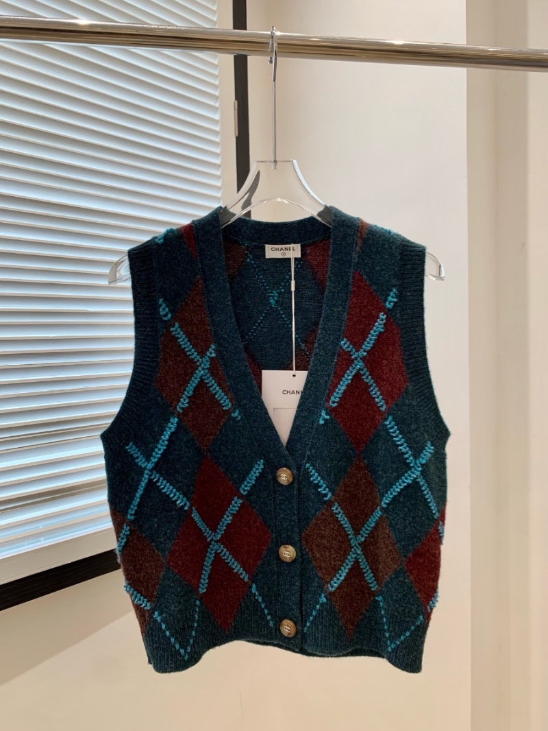Chanel 24A Early Autumn Geometric Argyle Embroidered Knit Cashmere V-Neck Vest Green