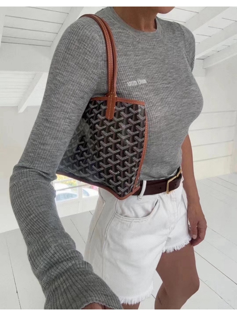 Miu Miu New Release. Early Fall Slim Fit Wool Knit Sweater (Grey & Black)