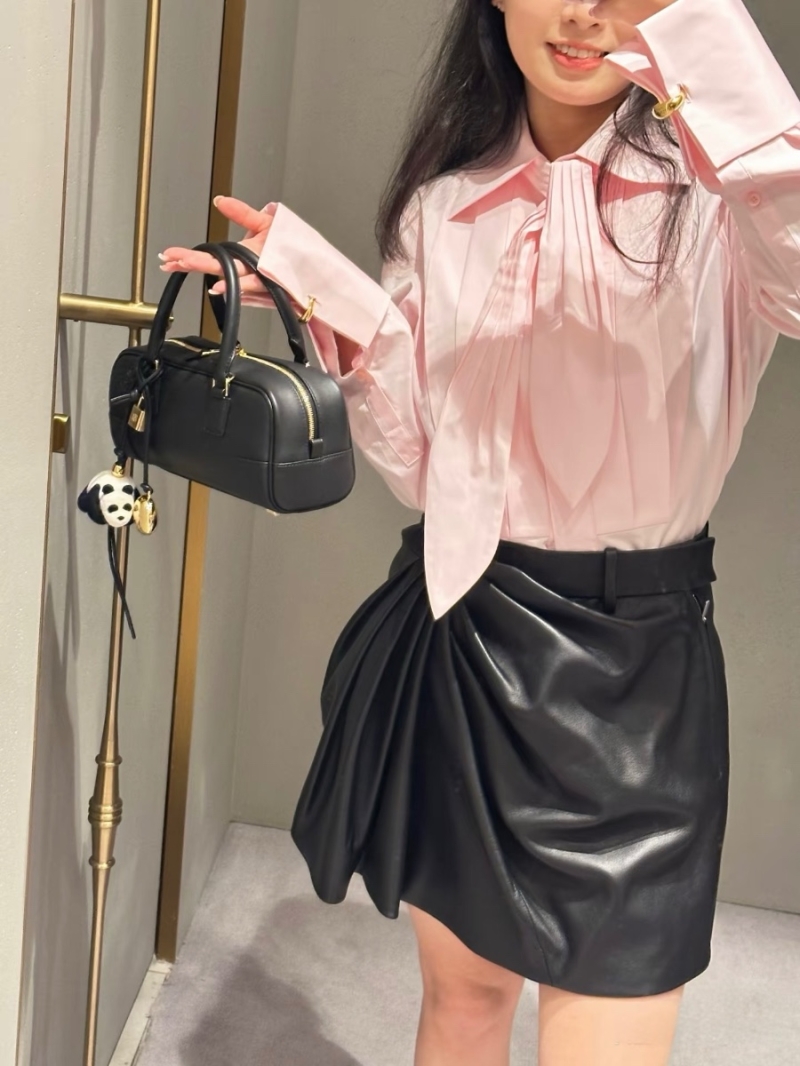 Loewe Spring/Summer 2025 Draped Leather Skirt Black – Asymmetric Pleats