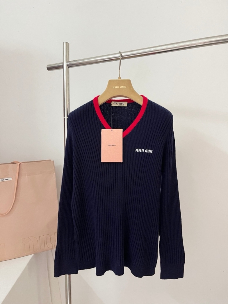 Miu Miu Unisex Contrast V-Neck Wool Sweater – Timeless Luxury in Textured Knit