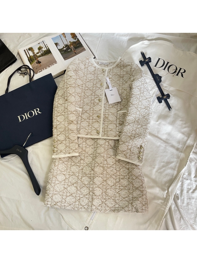 Dior CD New Plaid Tweed Jacket – Sophisticated Elegance with Iconic Detailing Gold