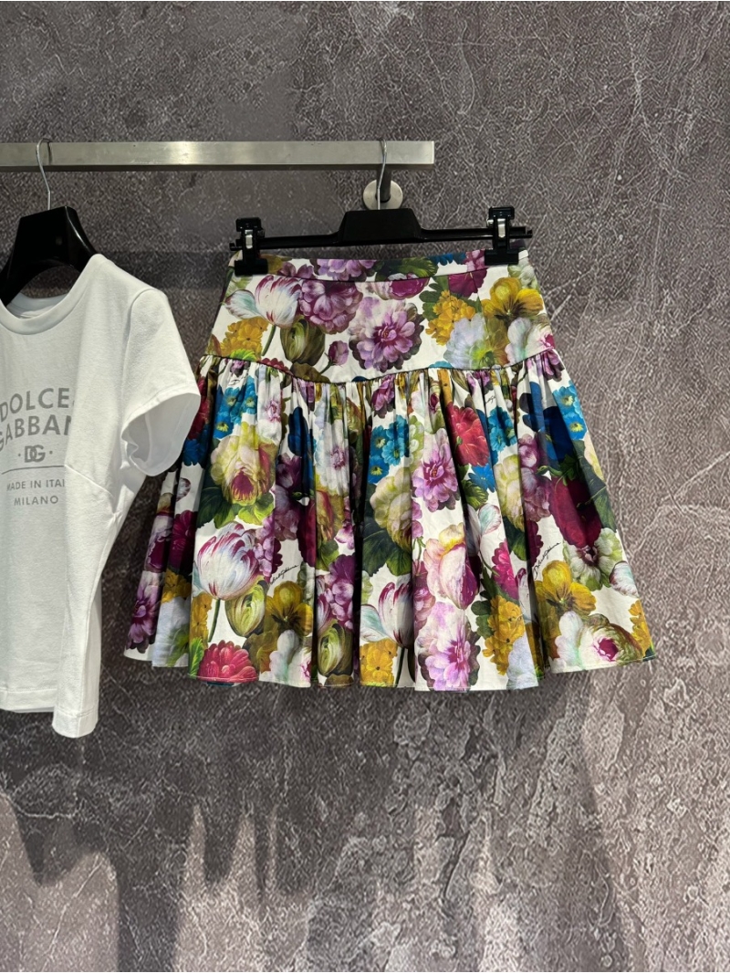 Dolce Gabbana D&G Early Spring 2024 High-Waist Pleated Skirt Blossom