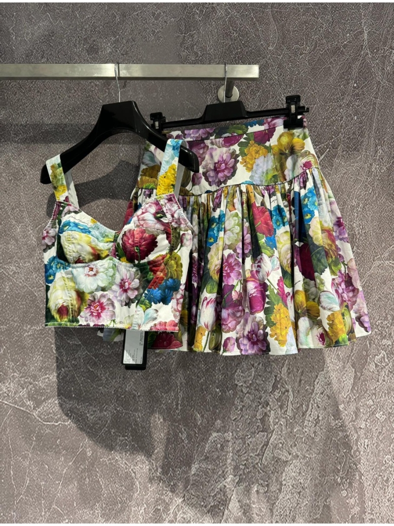 Dolce & Gabbana D&G Early Spring 2024 Cinched Top with Lace and Logo Floral Print