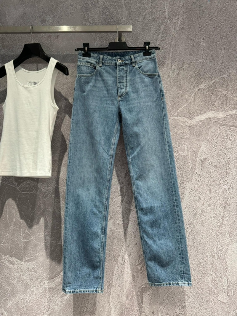 Bottega Veneta BV Green Label Jeans - Timelessly Stylish and Comfortably Versatile