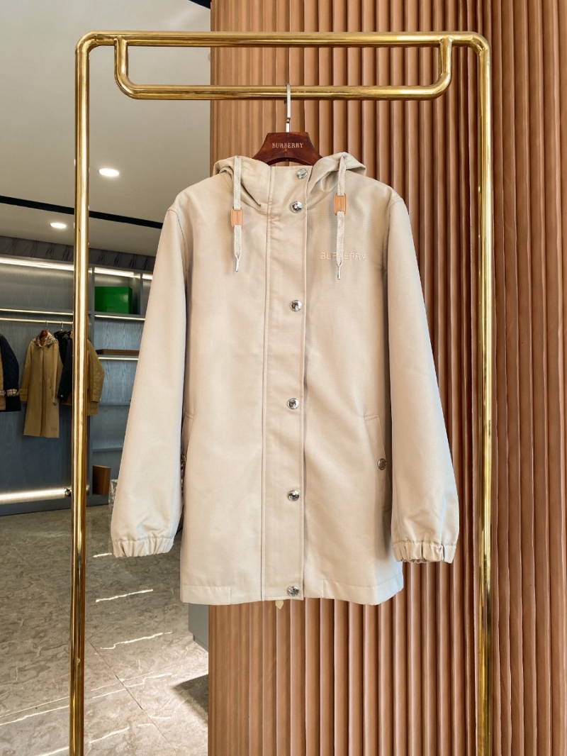 BURBERRY Gabardine Lightweight Hooded Trench Coat with Back Pleats