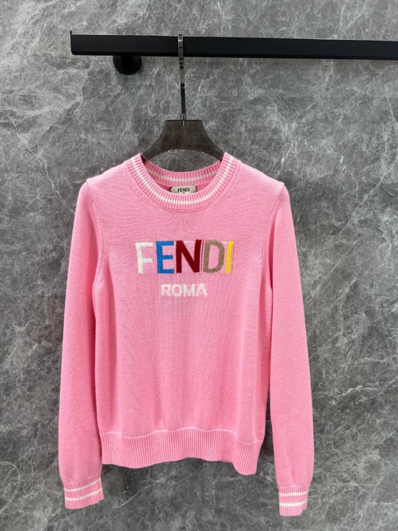 Fendi 24 FW Early Autumn Collection Soft Wool Knit Sweater in Pink