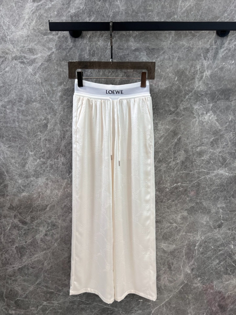 Loewe 25Ss Spring/Summer Chic Satin Logo-Embossed Casual Pants in Cream