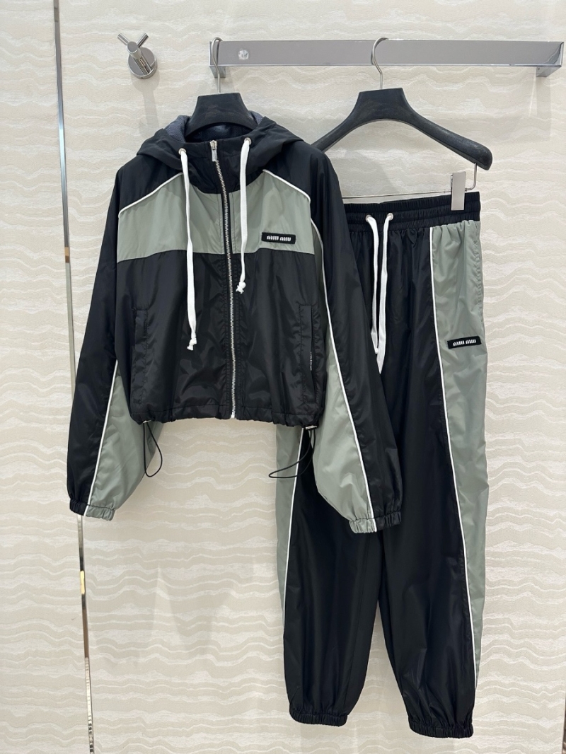 Miu Miu NEW 2025 Intellectual Chic Sportswear Hooded Jacket and Jogger Pants Set Black Grey