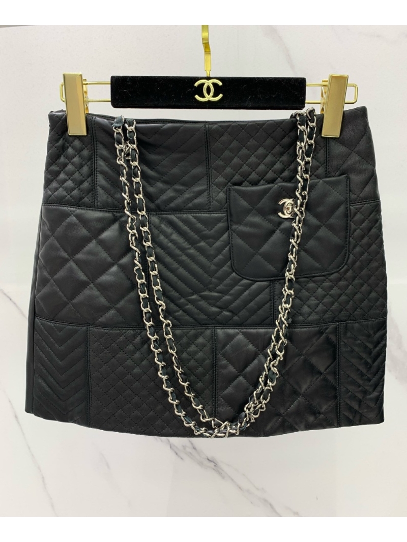 CHANEL Classic iconic Chain-Strap lambskin Skirt