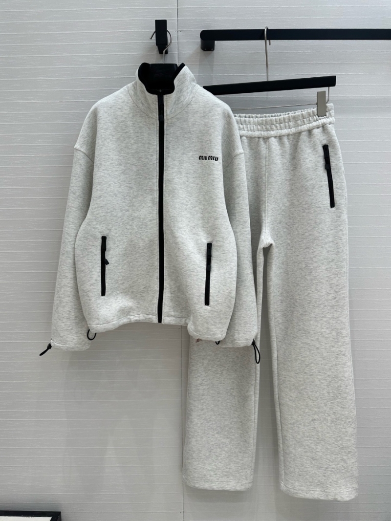 Miu Miu Early Spring 2025 Sporty Chic Heather Gray Tracksuit – Youthful & Stylish