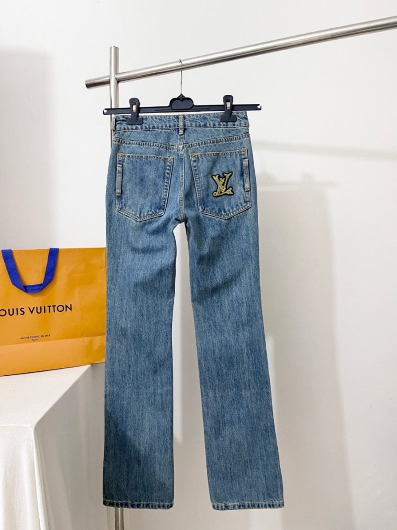 Louis Vuitton Exclusive Limited-Edition LV Crest Embroidered Women’s Denim Jeans