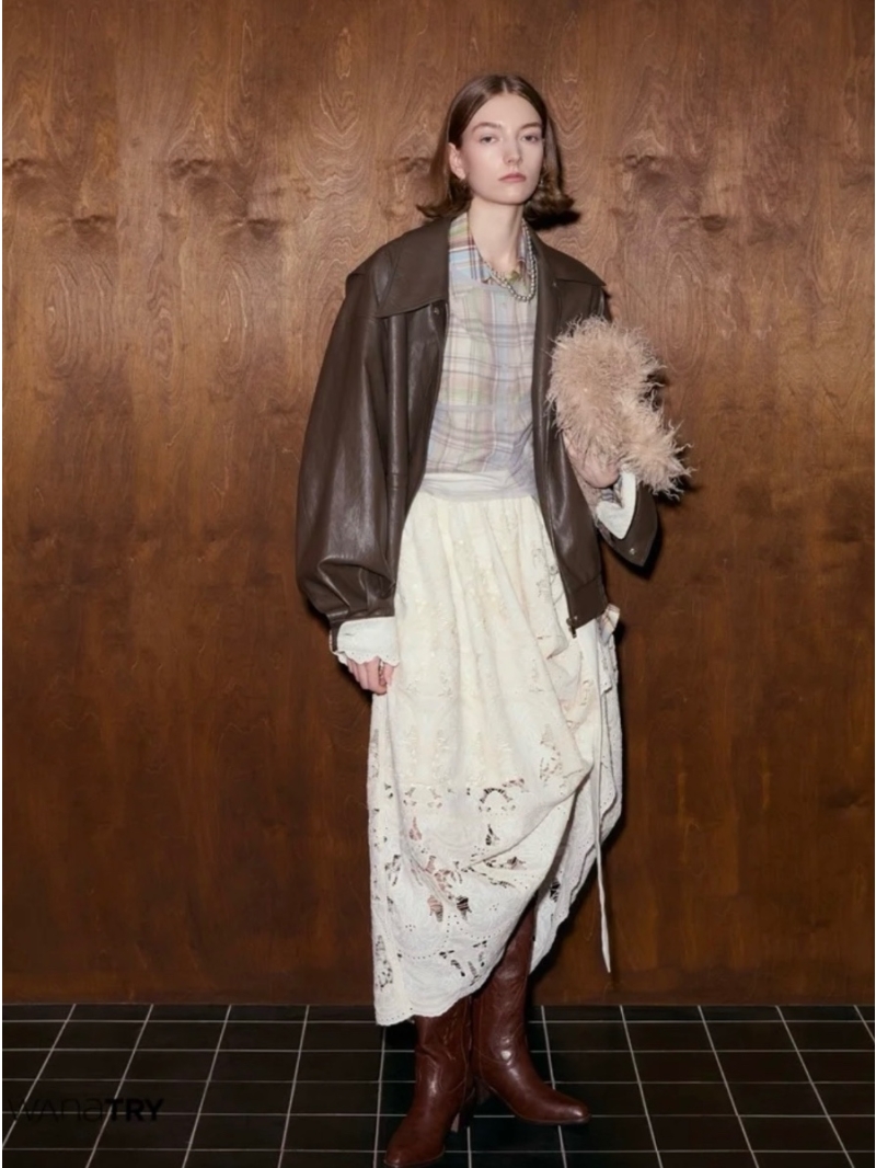 Valentino Embroidered Lace Lantern Midi Skirt with Tie Detail - Elegant & Luxurious