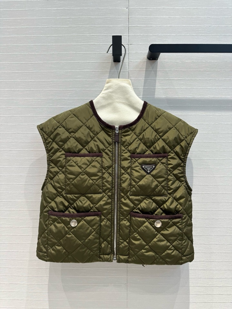 Quilted Reversible Vest with Metal Logo Green