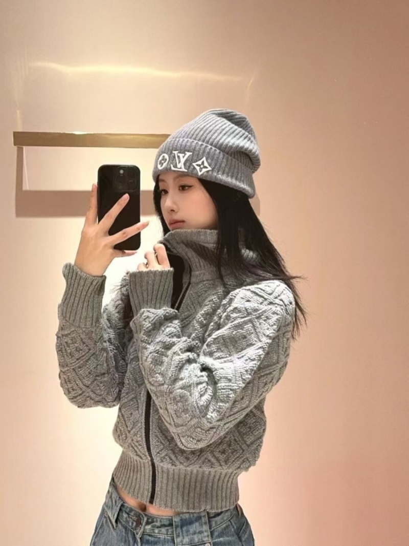 Louis Vuitton LV Monogram Embossed Grid Pattern Zip Cardigan Cropped Hooded Jacket - Elegant & Slimming