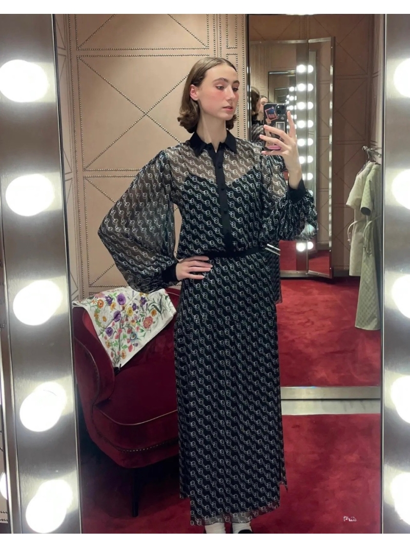 Gucci Exclusive Limited-Edition GG Chain Print Silk Shirt