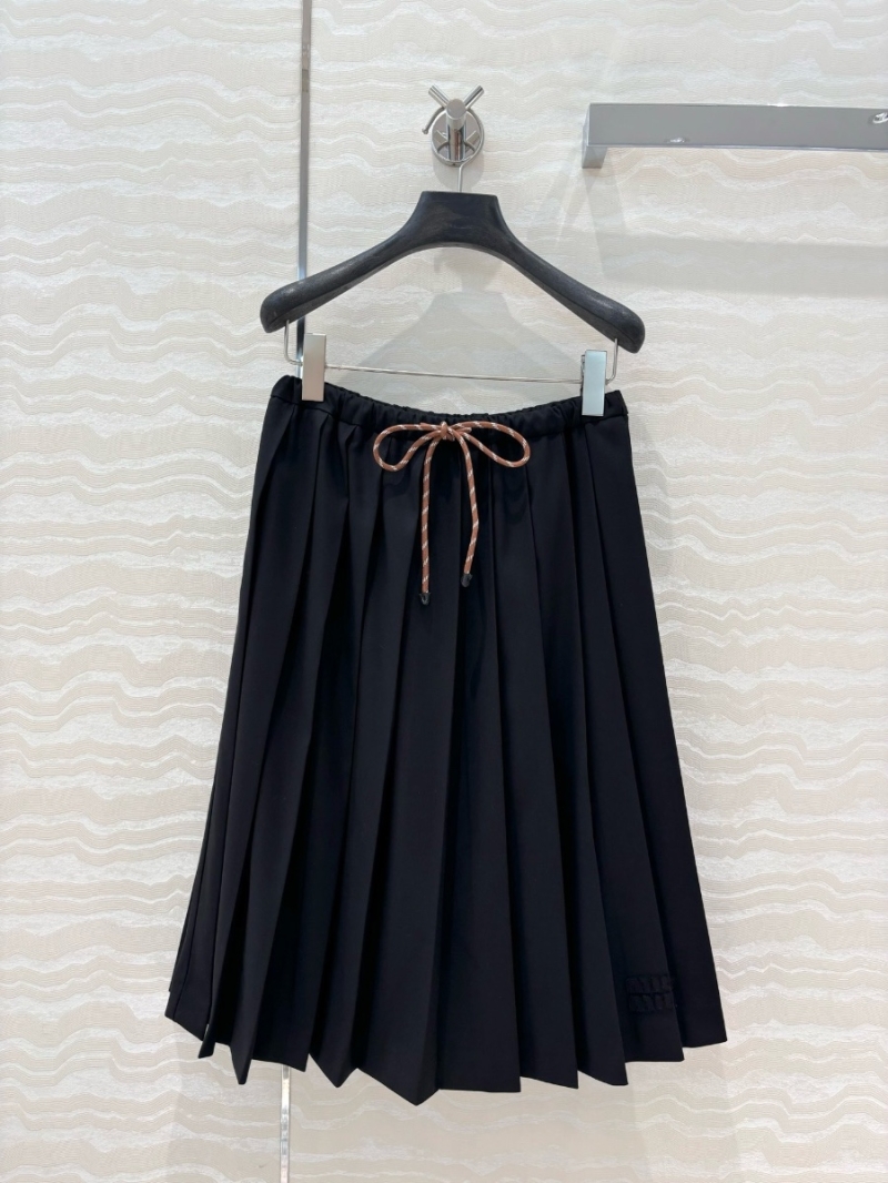Miu Miu Academy-Style Pleated Long Skirt – Embroidered Detail Black