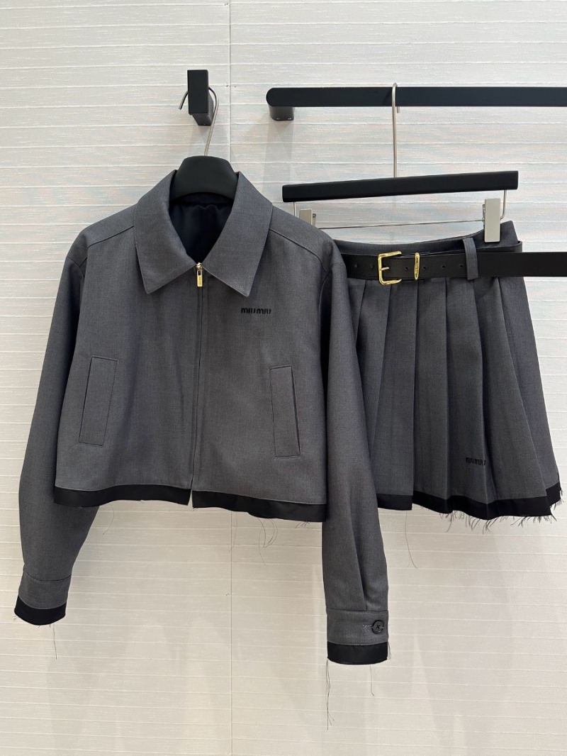 Miu Miu Grey Academic Chic Two-Piece Set – Cropped Jacket with Pleated Mini Skirt