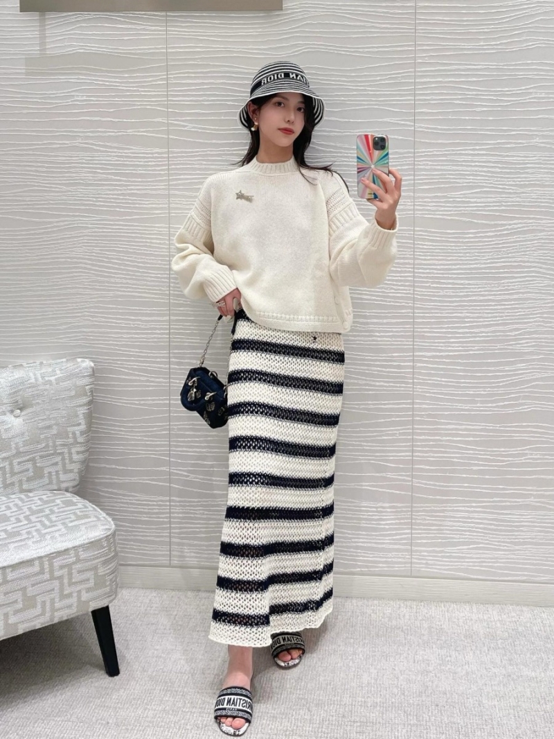 Dior Fall Limited Edition Relaxed Knit Wool Sweater Cropped Top