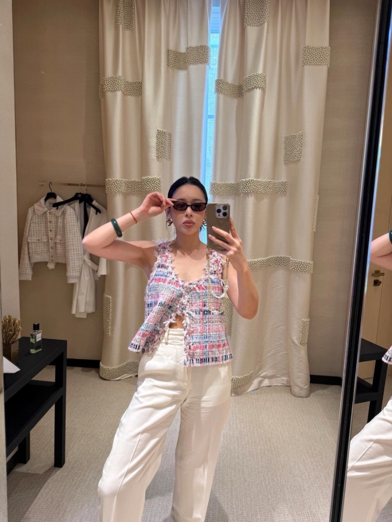 Chanel 25SS Spring Summer Exclusive Colorful Woven Vest with Silk Lining