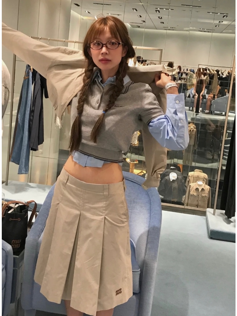 Miu Miu Exclusive Mid-Length Skirt in Light Khaki with Wide Pleats and Belt