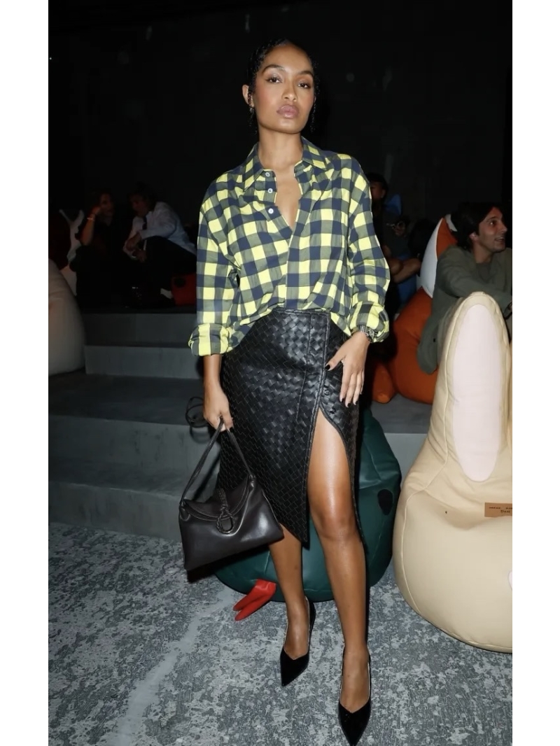 Bottega Veneta Woven Craft Vintage Modern Slit Leather Skirt in Black