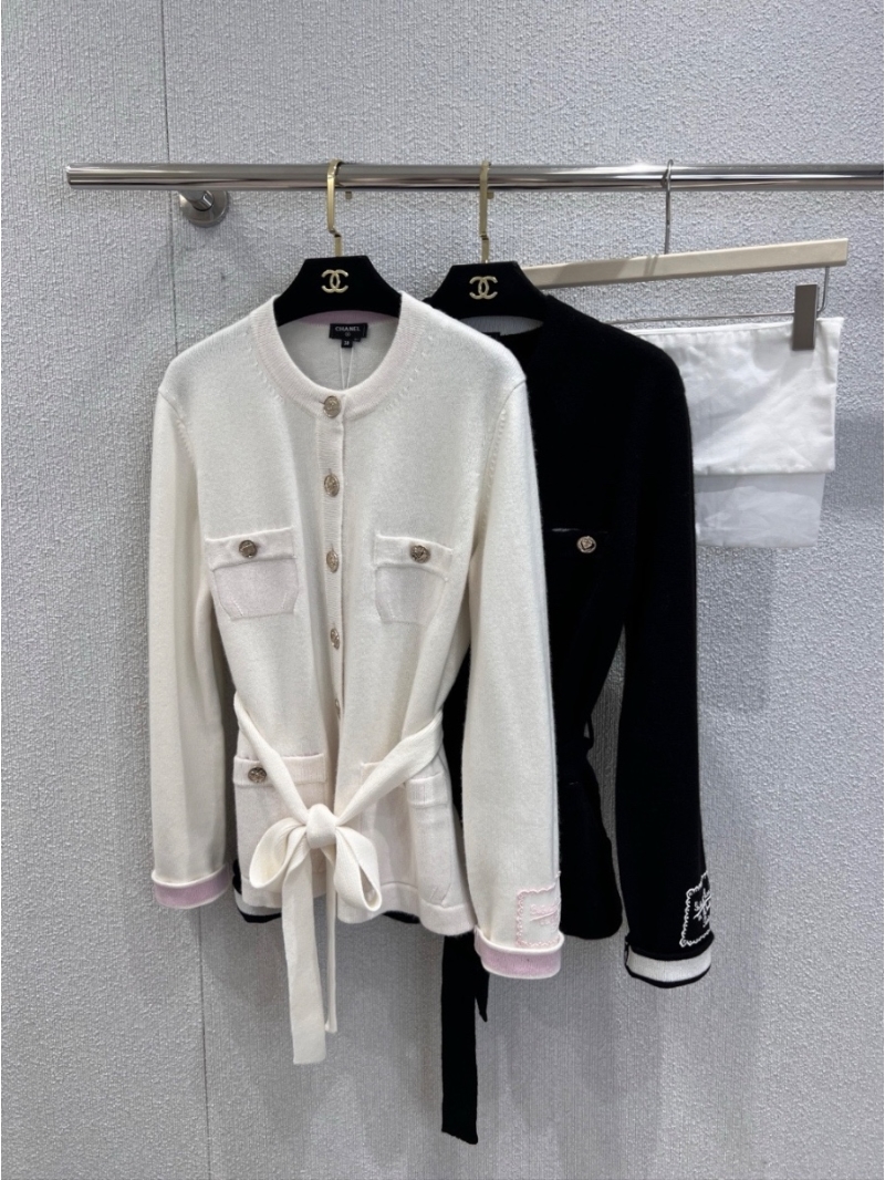 Chanel Minimalist Two-Tone Collar Tie-Waist Long Knit Cardigan in Black