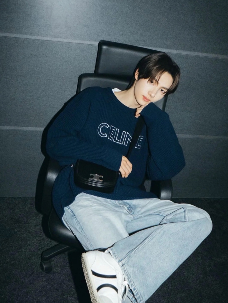 Celine Chunky Knit Wool Pullover with Embroidered Edging