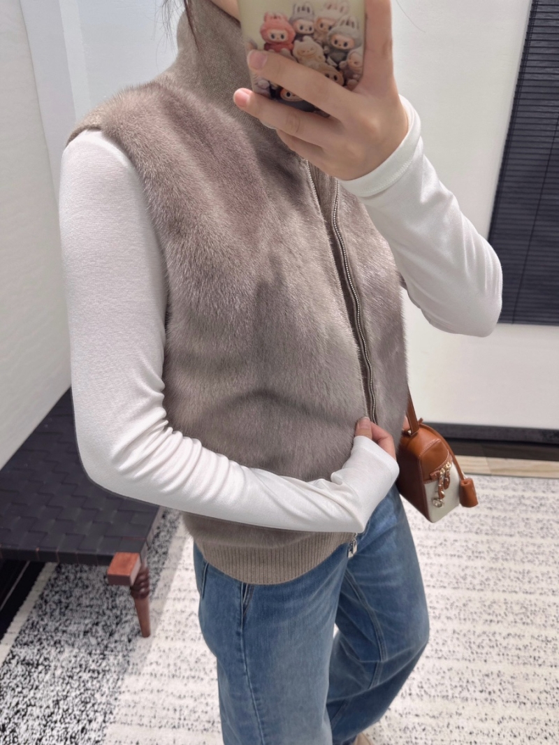 Loro Piana Exclusive Luxe Silver-Blue Mink Fur Vest with Cashmere Knit Design