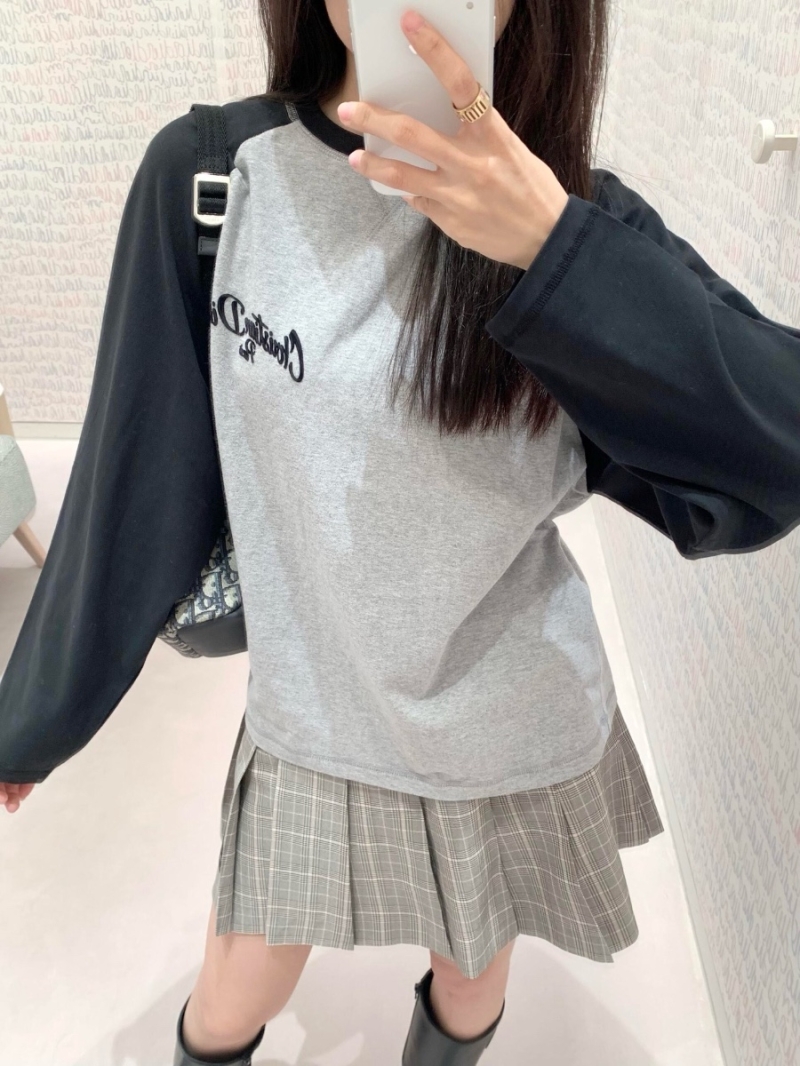 Christian Dior Paris Exclusive Embroidered Logo Raglan Sleeve T-Shirt in Light Gray & Black