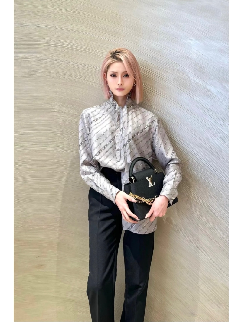 Louis Vuitton LV New Colorway Collection Elegant Silk Shirt with Monogram Print and Chain Detail