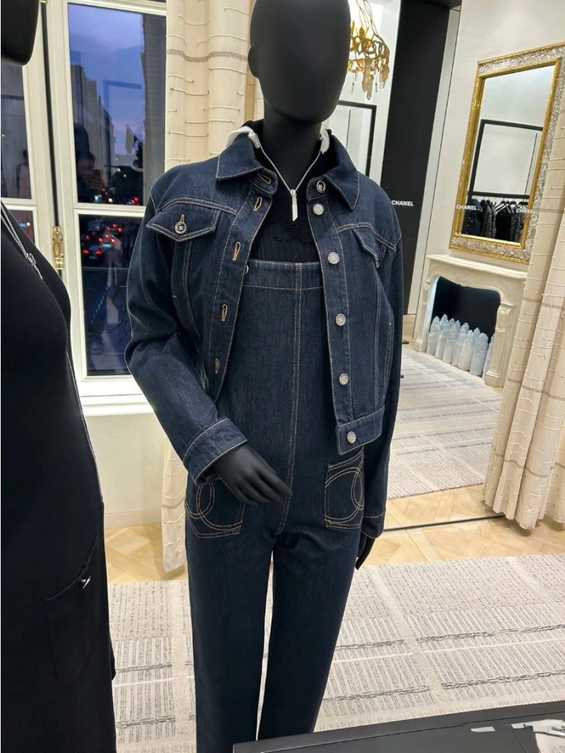 Chanel 25C Collection Classic Short Denim Jacket with Coco Coin Button and H-Line Fit
