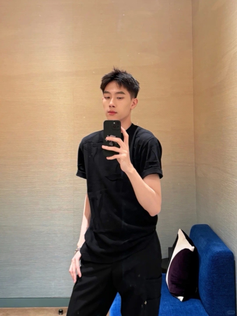 Louis Vuitton LV 2024 Floral Knit Short-Sleeve Top – Black