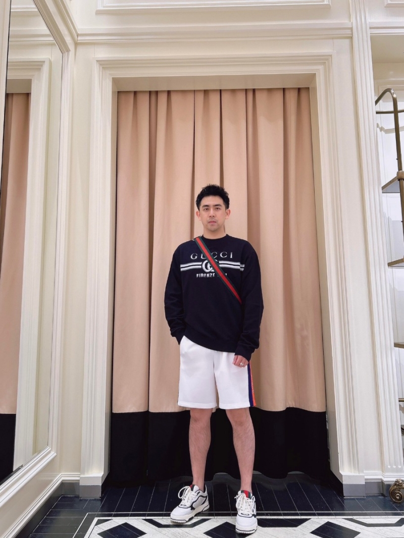 Gucci Fall/Winter Striped Logo Crewneck Sweatshirt – Black